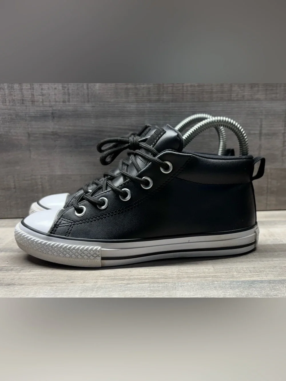 Converse Chuck Taylor All Star Street Mid Kids 2 Black Leather 663835C